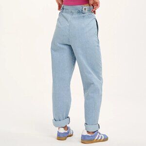 NWT Lucy & Yak Addison Tapered Denim Jeans in Light Wash Blue